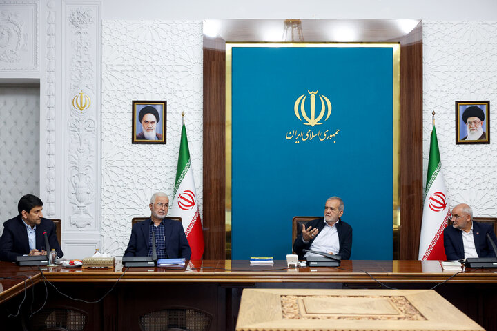 پزشکیان: همکاری همه نهادها در پروژه‌های ملی داده‌محور الزامی است