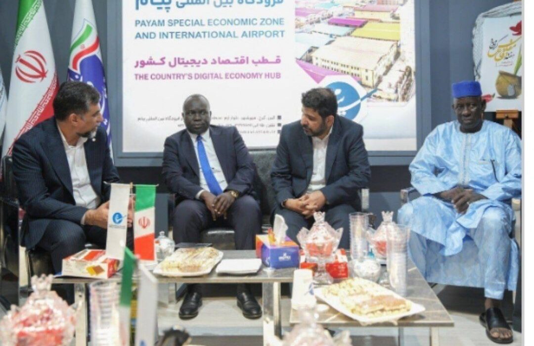 تأکید بر توسعه همکاریهای کشاورزی و هوانوردی