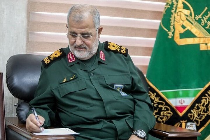 سرلشکر پاکپور: هرگونه خطا در تنگه هرمز با پاسخ قاطع ایران مواجه است