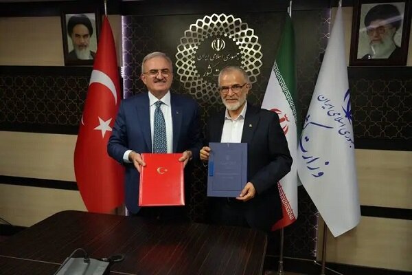 امضای تفاهمنامه همکاریهای امنیتی ایران و ترکیه