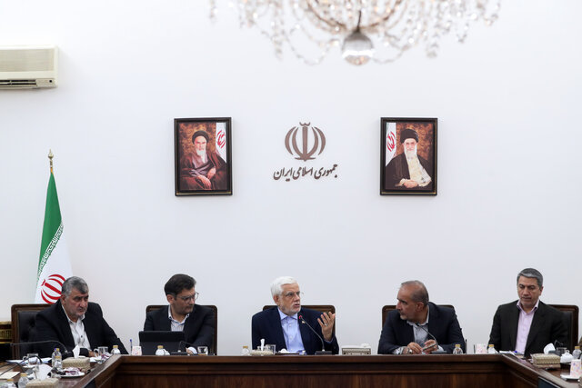 نمایندگان مجلس به واقعیتهای کشور توجه کنند