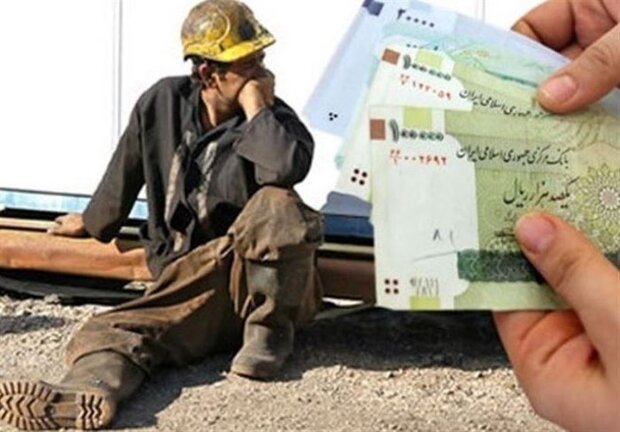 حقوق کارگران و کارمندان باید متناسب با تورم افزایش یابد