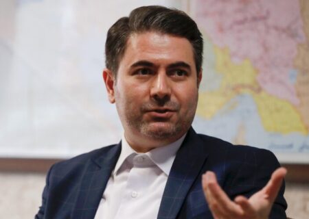 دیپلماسی اقتصادی گرفتار نگاه دولتی است؛ انتقاد از رویکرد نمایشی
