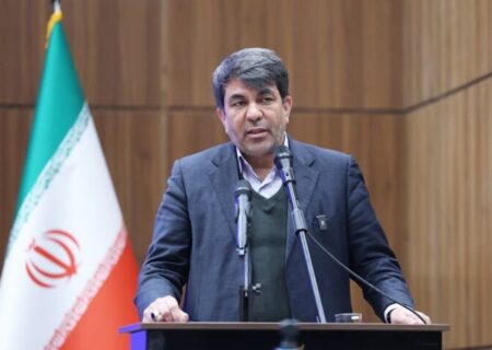 استاندار کرمان: جامعه محلی کرمان باید درگیر توسعه و رفع محرومیت شود