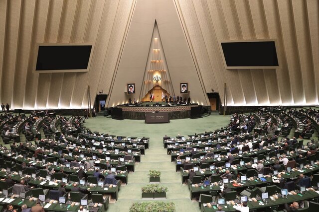 ستورکار کمیسیون های مجلس؛ از بررسی وضعیت «سکوهای مجازی» تا سوال از وزیر« آموزش و پرورش»
