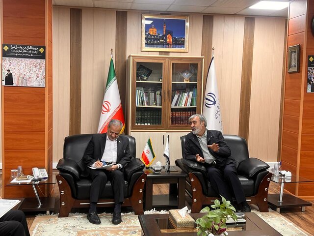 رئیس کمیسیون امنیت ملی مجلس: از تمام ظرفیتها برای حمایت از فرهنگیان و دانشآموزان استفاده میکنیم