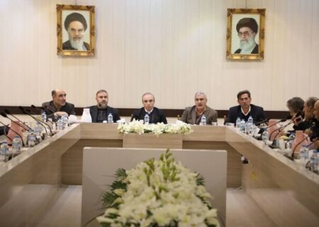 واردات نهاده‌ها و هوشمندسازی عرضه مرغ اولویت قرارگاه اقتصادی