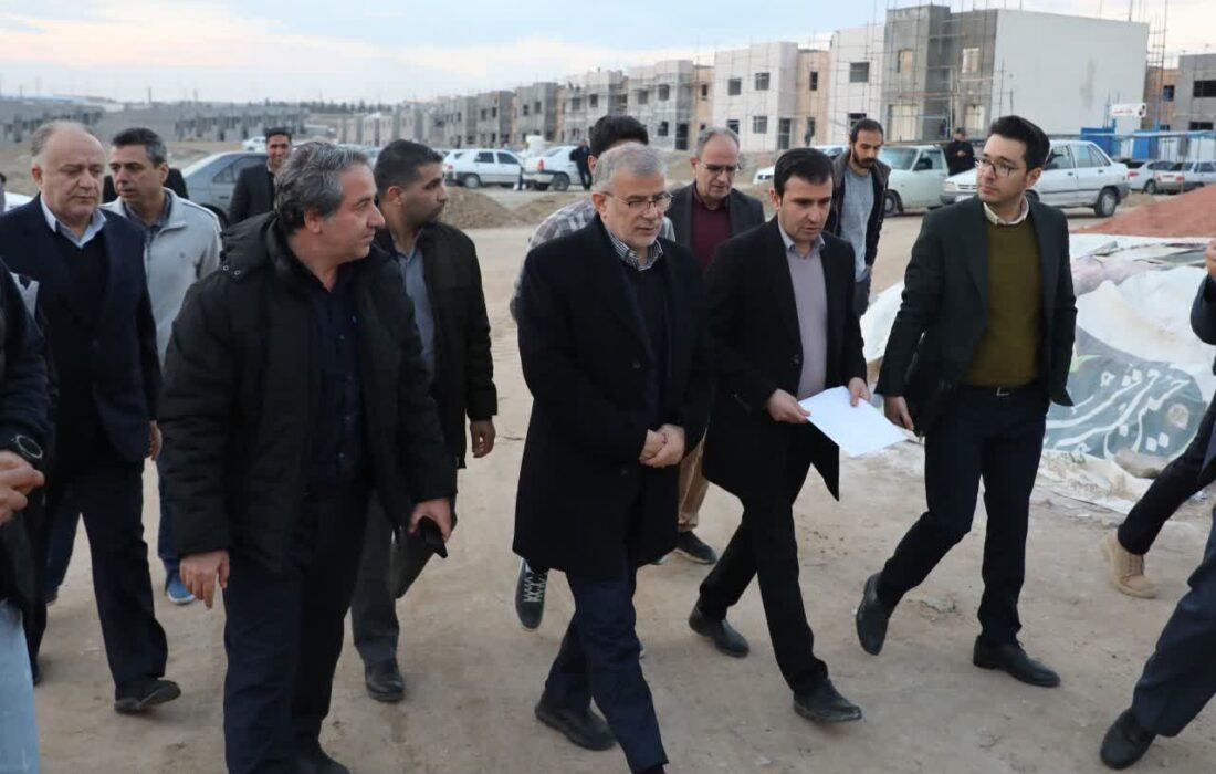 بازدید استاندار البرز از مسکن مهر ماهدشت