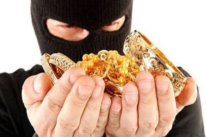فرمانده انتظامی کیش: سارقان طلا با ۲۲ میلیارد ریال سرقت دستگیر شدند