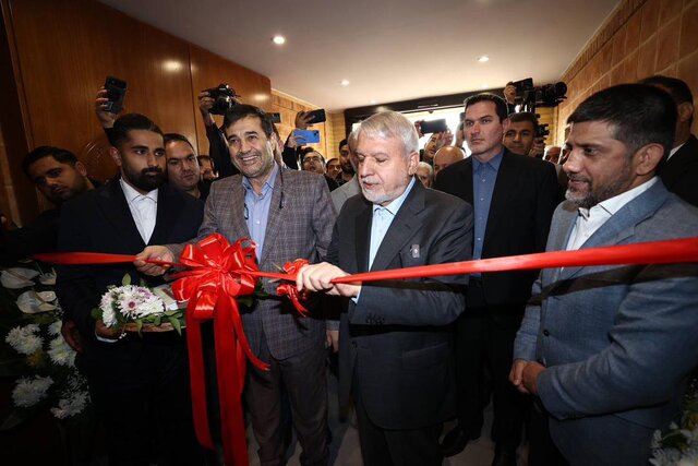 صالحی امیری: قدردان آقای دبیر باشیم