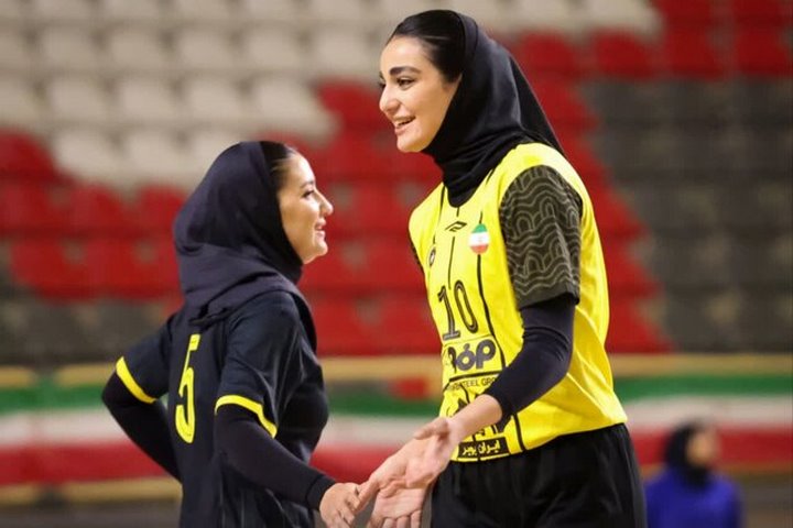 ملی‌پوش والیبال زنان سپاهان: پخش زنده به افزایش اسپانسرها در والیبال زنان کمک می‌کند