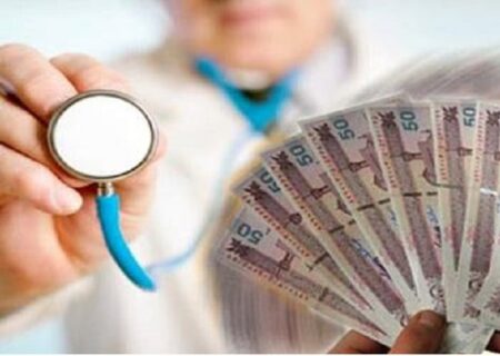 ۵۱ درصد مدیریت نظام سلامت دست زیرمیزی بگیران است