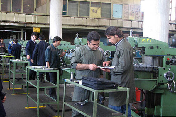نیاز بازار کار، علت تألیف کتابهای فنی و حرفهای