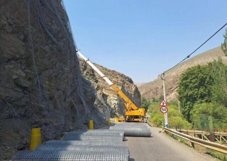 ترافیک سنگین در آزادراه کرج-تهران/انسداد جاده چالوس