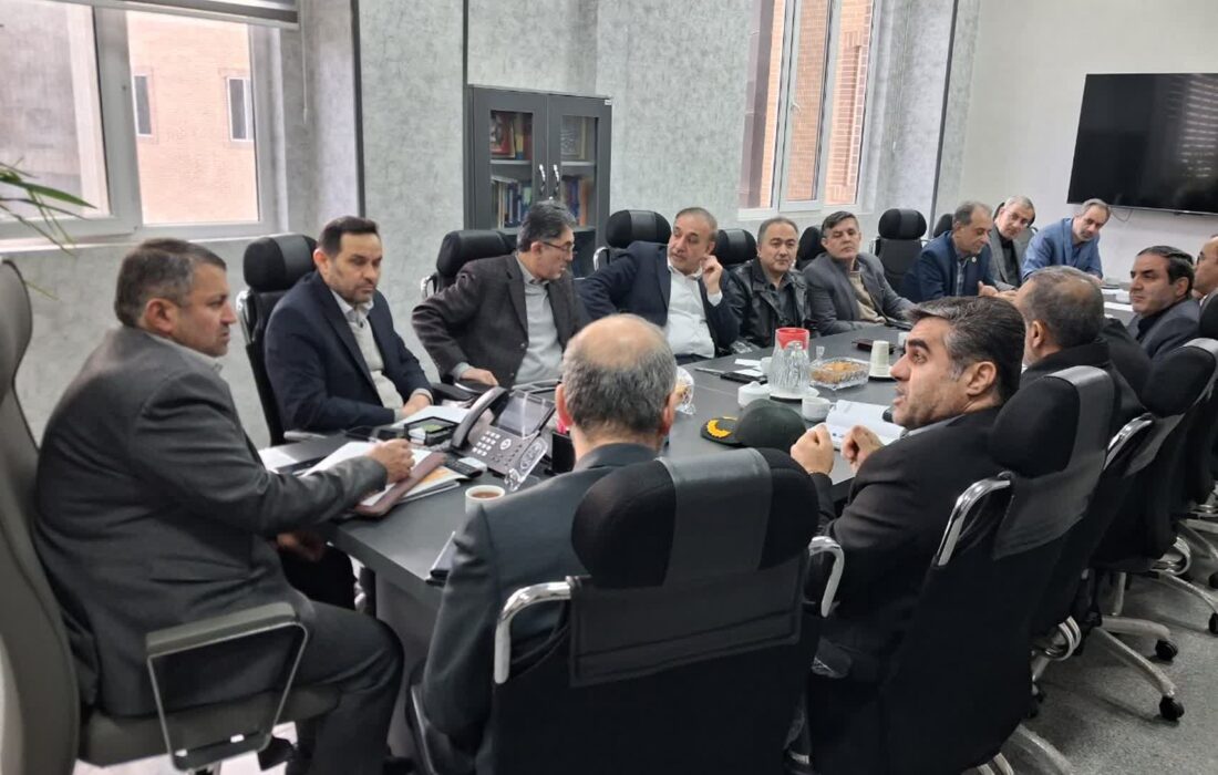 بازار البرز زیر ذرهبین نظارت/افزایش بازرسیها، وفور کالا و تمرکز بر تولید؛ نقشه راه آرامش بازار