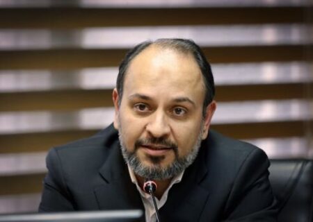 ملت ایران پرچمدار ایستادگی در برابر ظلم و حامی حق و حقیقت است