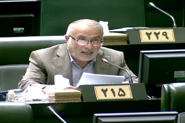 عضو کمیسیون عمران: زیرساخت‌های فرودگاهی و تجهیزات ناوبری در کوتاه‌ترین زمان بازسازی می‌شود