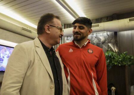 زنوزی: بازیکنان تراکتور مانند سربازان وطن با تمام توان بازی کنند