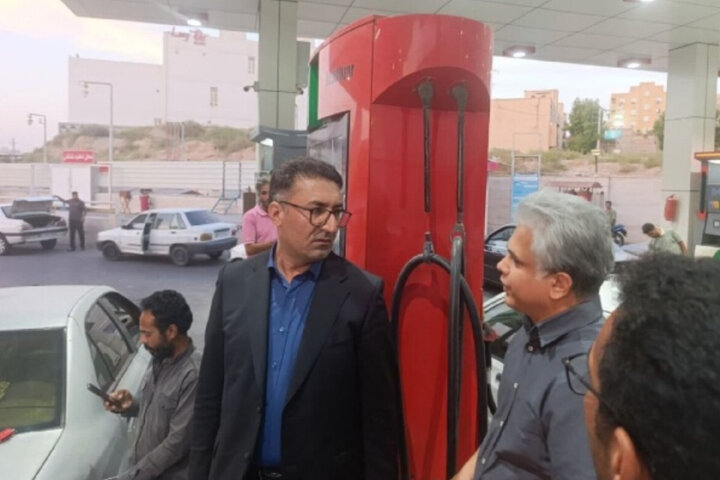 توقیف ۱۰۰ کارت سوخت و ٢٣ خودرو در طرح نظارت بر پمپ بنزینهای هرمزگان