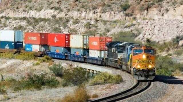 فعالسازی مرزهای شمالی باید به اولویت تجارت خارجی تبدیل شود