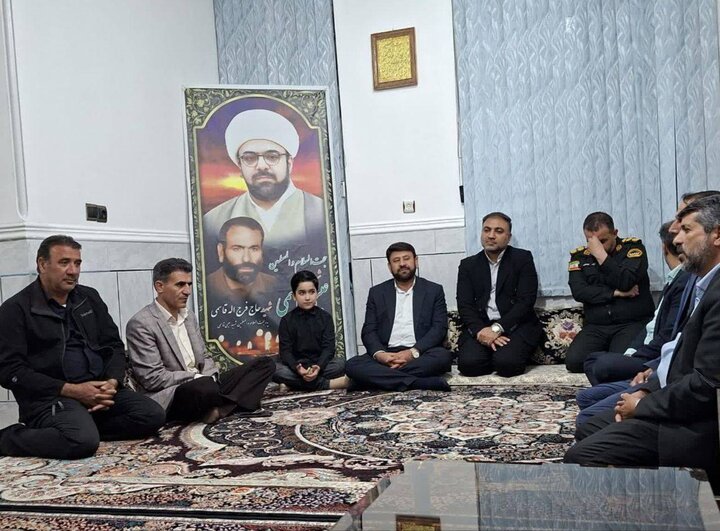 مدیرکل سیاسی استانداری فارس: تقابل امروز جبهه حق با دشمنان سرنوشتساز و تاریخی است