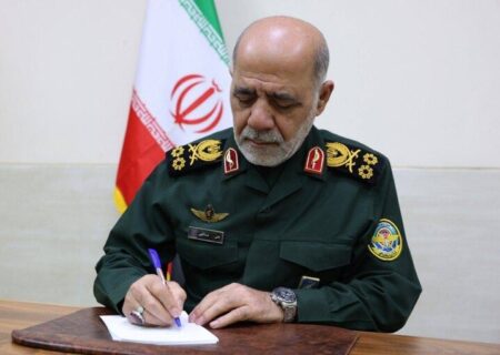 سرلشکر عبداللهی: نام قهرمانان مجاهد کادر درمان در تاریخ به عنوان حیات بخشان ثبت شده است