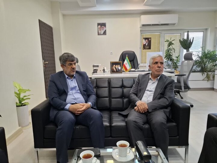 استاندار: اکتشافات نوین زمین‌شناسی، کلید توسعه پایدار و جهش صنایع معدنی یزد است