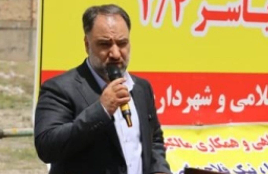 کلنگ‌زنی پروژه معبر ۲۴ متری خرمدشت؛ پایان سال‌ها انتظار برای اجرای مطالبه مردم کمال‌شهر