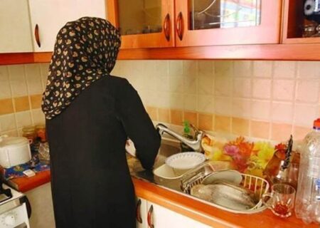 سهم زنان خانه‌دار در قوانین بیمه‌ای