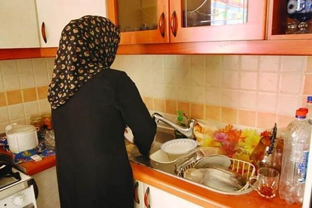 سهم زنان خانهدار در قوانین بیمهای
