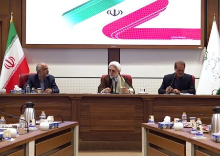 همه مسئولان اتفاق‌نظر دارند که در برابر دشمن نباید کوتاه آمد