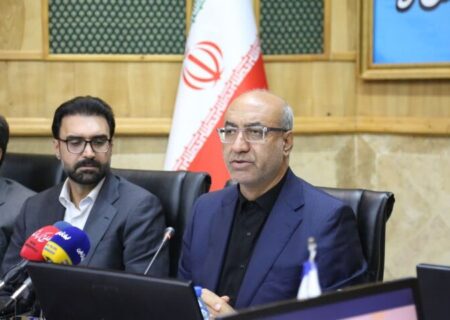 دانشگاه‌ها به سمت حل مسائل واقعی حوزه صنعت و تولید بیایند