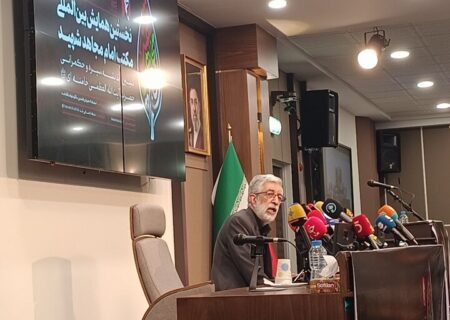 حدادعادل: استقلال و مقابله با نظام سلطه از راهبردهای امام شهید بود