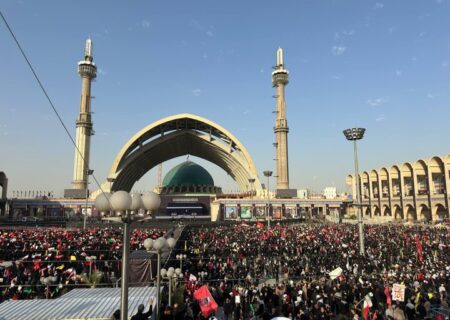 حماسه وداع با آقای شهید ایران؛ خروش عاشقان در مصلای امام خمینی(ره)