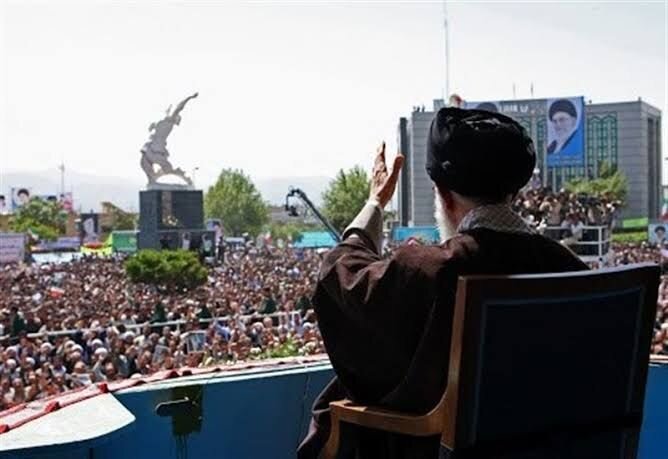 از وداع تا خاطره؛ بازخوانی اردیبهشتی که کردستان میزبان رهبر انقلاب بود