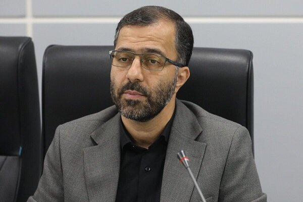 گودرزی: دولت فعلاً از اصلاح قیمت بنزین صرف‌نظر کرد