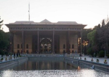 آتش به چهلستون نرسید؛ مهار به‌موقع حریق در باغ جهانی اصفهان
