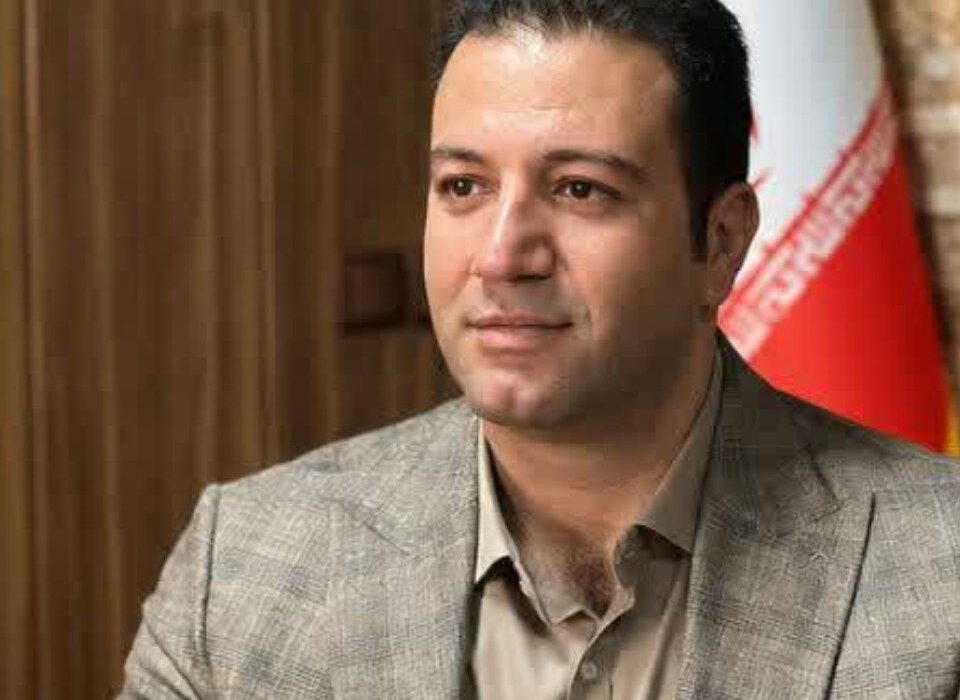 تأکید بر تداوم بهسازی معابر مهستان/روکش آسفالت مسیر میدان شهدای فشند تا میدان مهر؛ مطالبه شهروندان محقق شد