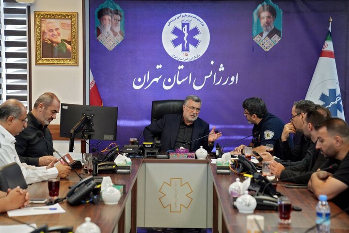 بازدید ظفرقندی از مرکز هدایت عملیات اورژانس تهران