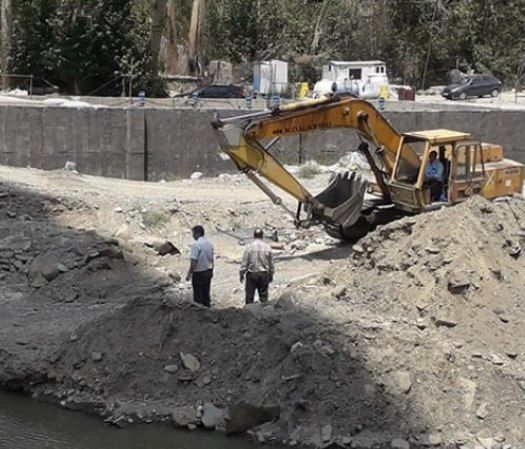 نهر آبیاری کشاورزان پس از بازسازی تأسیسات آسیب‌دیده آبگیر بیلقان بازگشایی شد