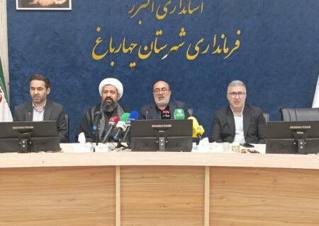 خبرنگاران در خط مقدم جنگ رسانه‌ای قرار دارند؛ برای توسعه شهرستان به همراهی رسانه‌ها نیازمندیم