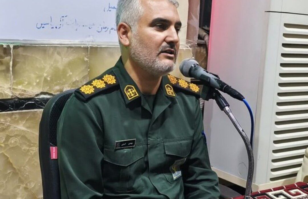 دشمن با تصور فروپاشی نظام، رهبر ایران را هدف قرار داد