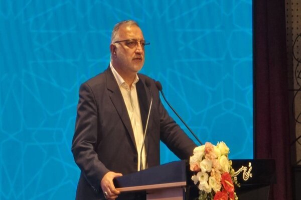 زاکانی: ۱۸۵ تازه عروس و داماد به مشهد اعزام میشوند