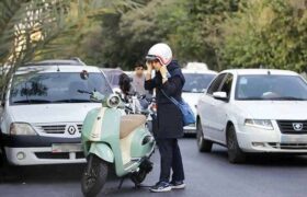 گواهینامه موتورسیکلت بانوان در پیچ اما و اگرهای قانونی تک چرخ میزند
