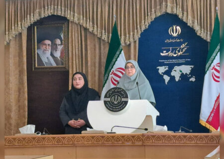 مهاجرانی: افزایش قیمت بنزین به تعویق افتاد؛ تمرکز دولت بر مدیریت مصرف