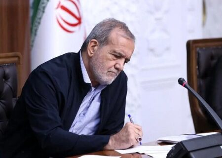 پزشکیان: زنان ایران توان ایستادن بر قله‌های جهان را دارند