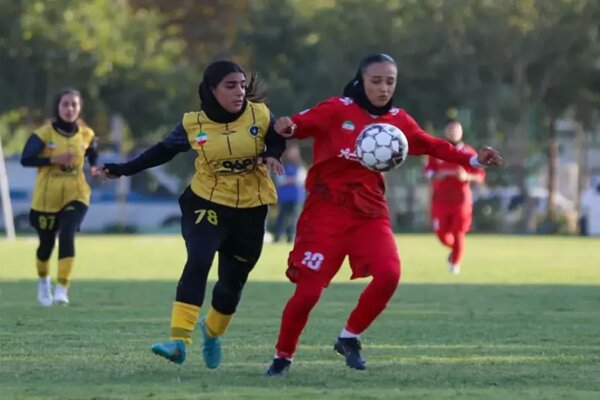 پرسپولیس و سپاهان در کورس صدر؛ بازیهای سخت از راه رسیدند