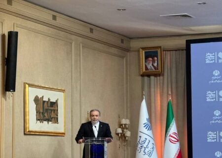عراقچی: امنیت منطقه باید توسط کشورهای منطقه تامین شود